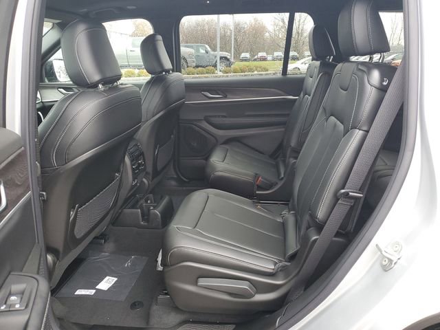 New 2025 Jeep Grand Cherokee L Limited w/ Black Appearance Package image 12