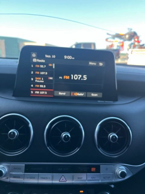 Used 2018 Kia Stinger GT2 AWD/4WD image 40