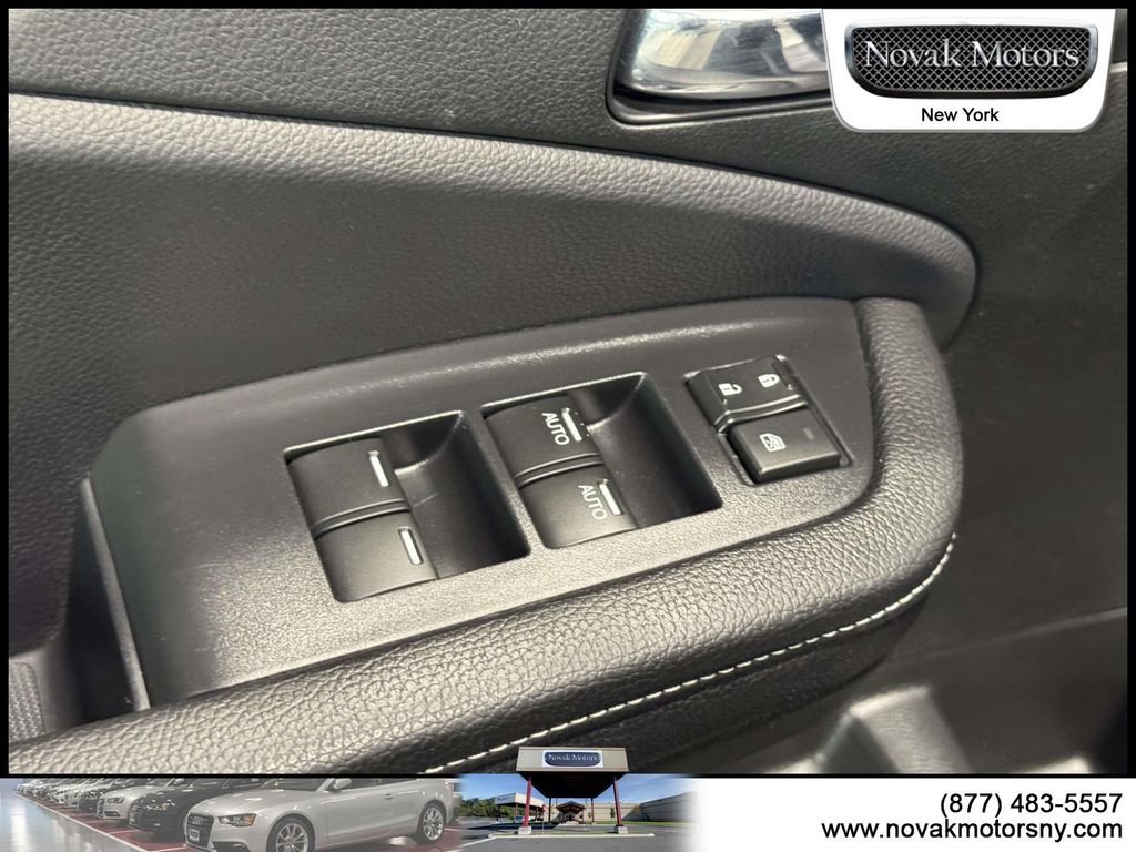 Used 2025 Honda Ridgeline RTL image 13