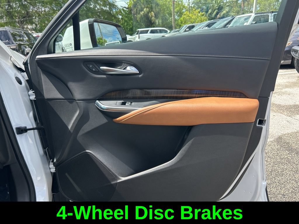 Used 2022 Cadillac XT4 Premium Luxury w/ Enhanced Visibility Package FWD image 28