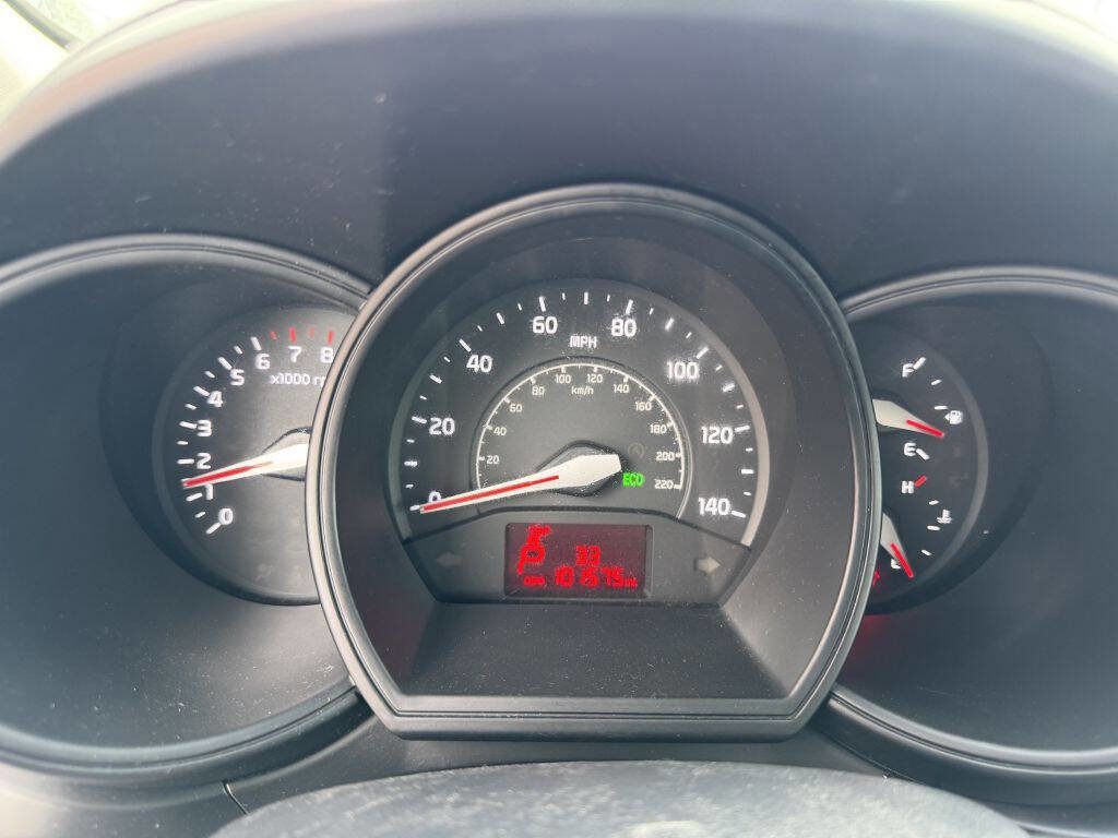 Used 2015 Kia Rio LX image 12