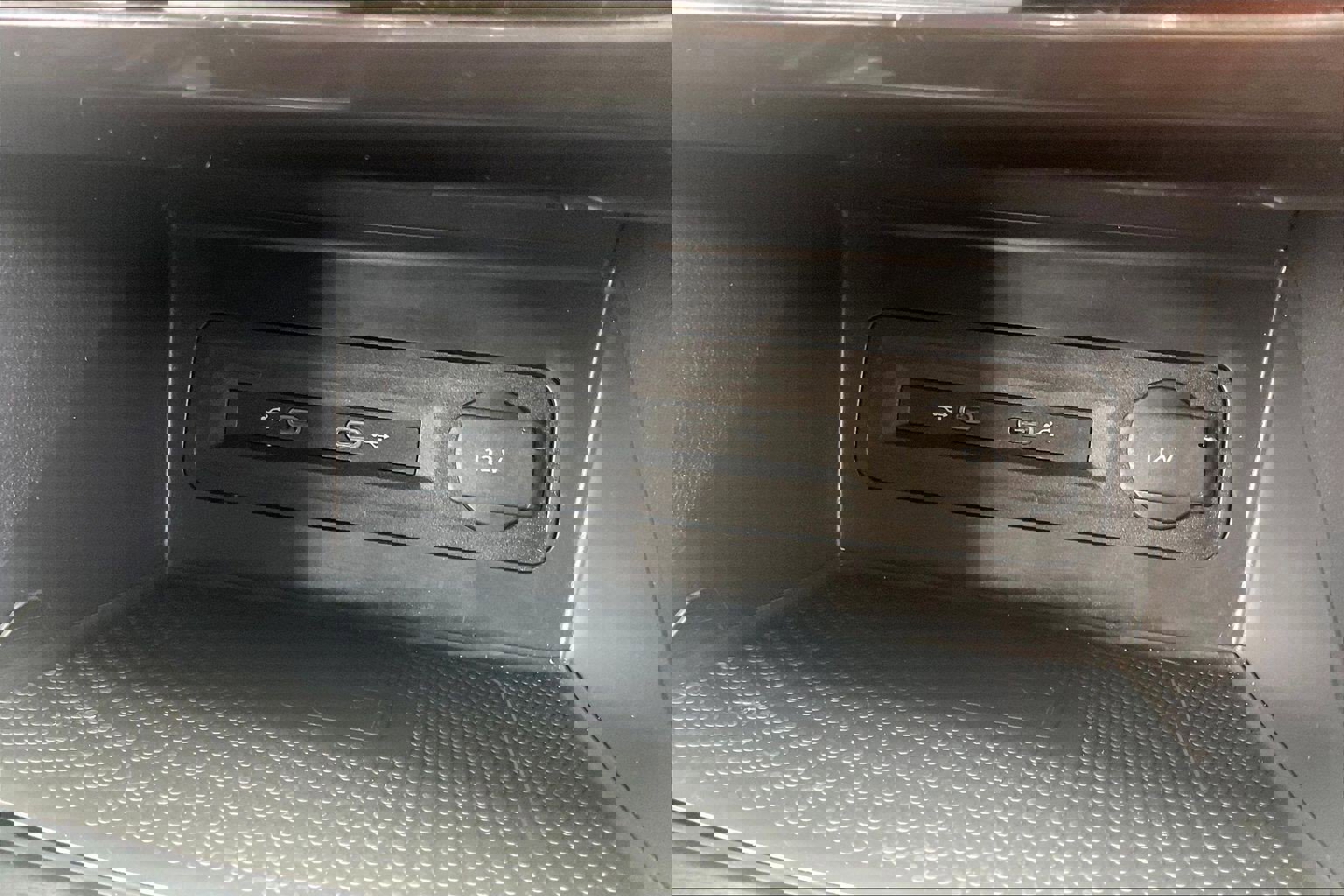 Used 2022 Volkswagen Atlas Cross Sport SE image 38