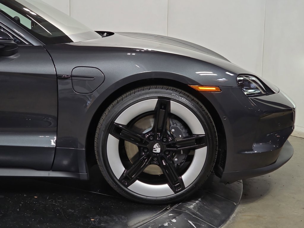 New 2026 Porsche Taycan RWD image 11