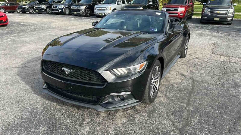 Used 2017 Ford Mustang Premium RWD image 7