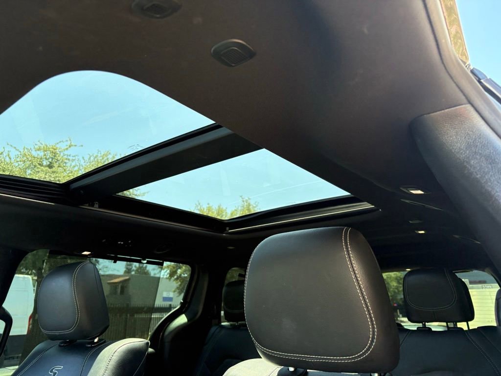 Used 2020 Chrysler Pacifica Touring-L Plus w/ Advanced Safetytec Group FWD image 10