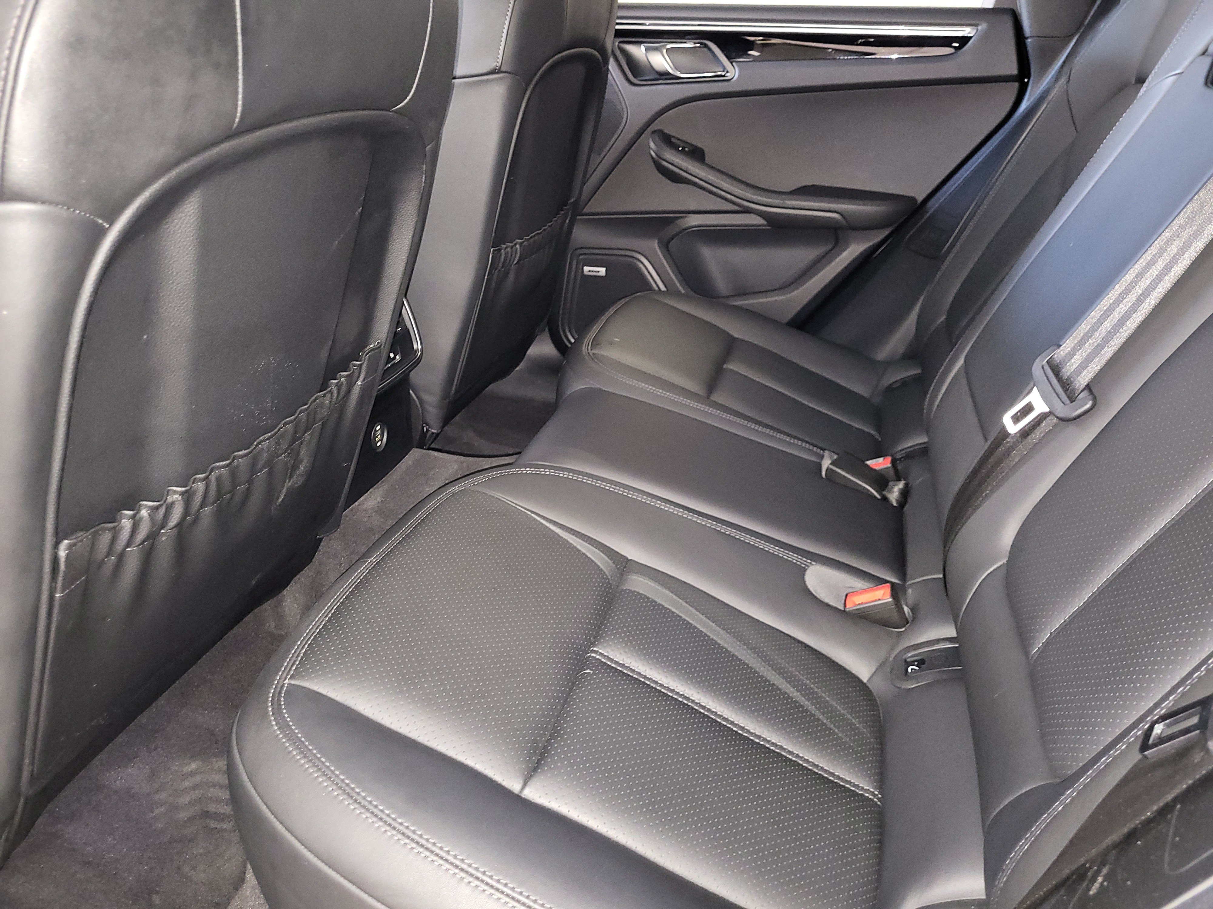Certified 2019 Porsche Macan S AWD/4WD image 21