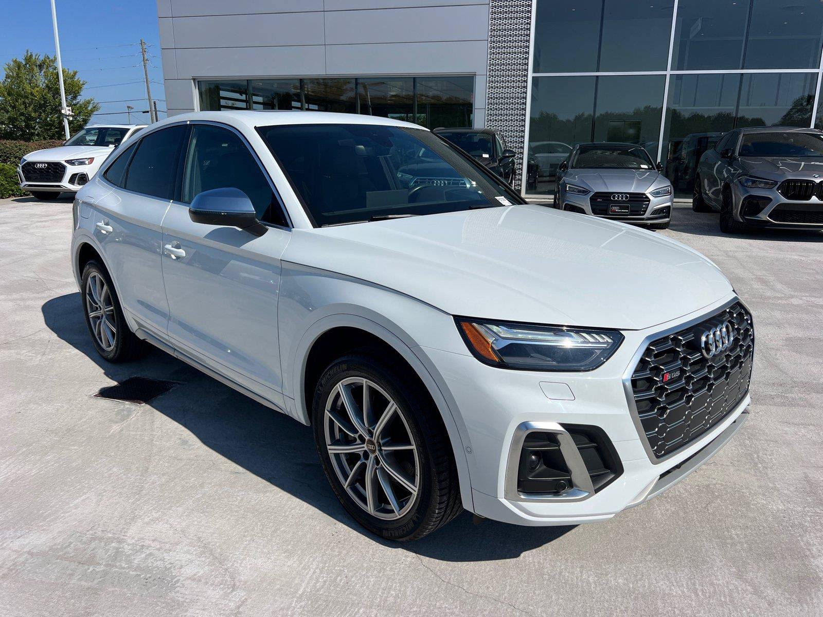 Used 2023 Audi SQ5 Prestige w/ Prestige Package AWD/4WD image 3
