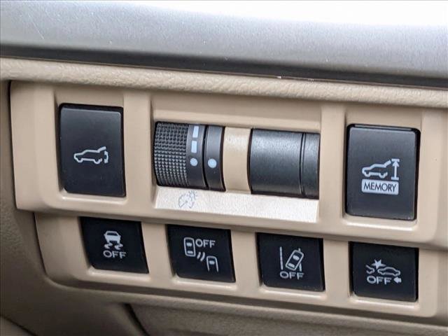 Used 2018 Subaru Outback 2.5i Limited AWD/4WD image 9