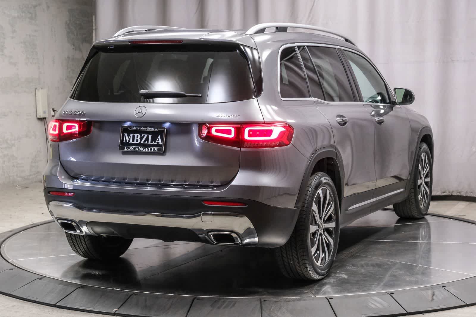Certified 2023 Mercedes-Benz GLB 250 4MATIC image 4