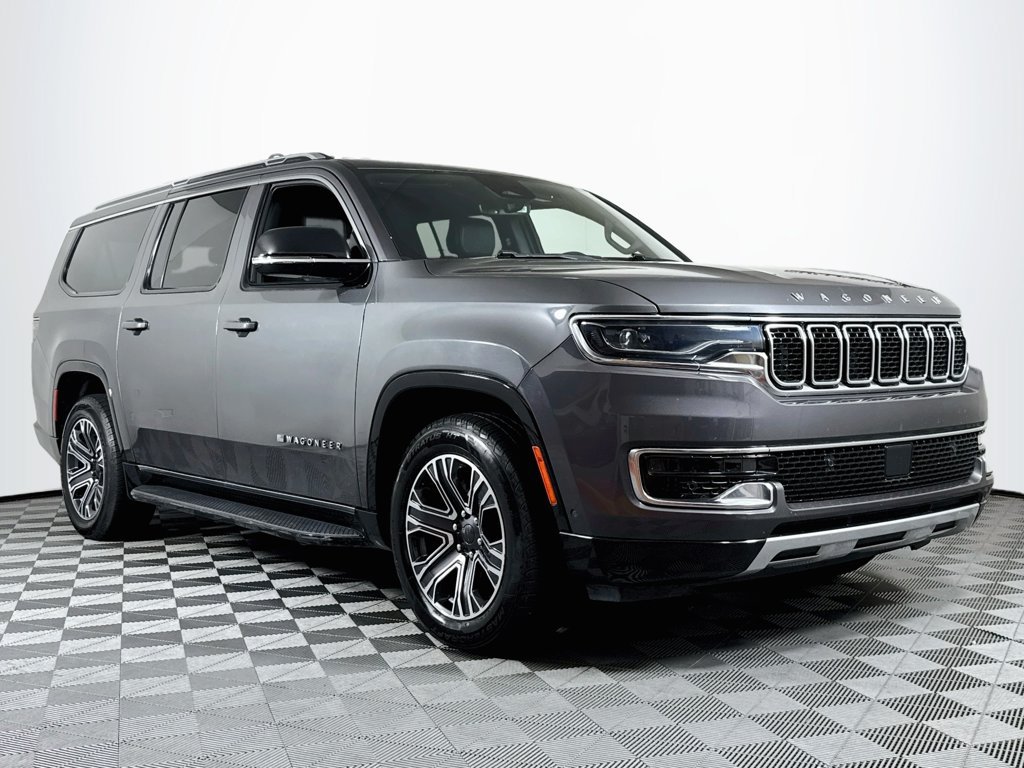 Used 2024 Jeep Wagoneer L Series II w/ Flexible Seating Group AWD/4WD image 1