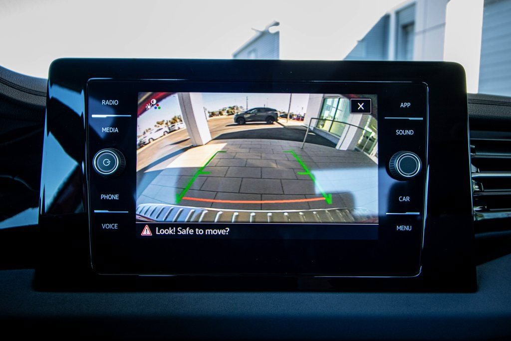 New 2026 Volkswagen Jetta SE FWD image 4