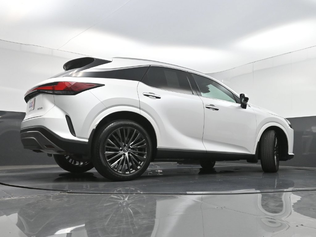 Used 2023 Lexus RX 350 FWD w/ Cold Area Package image 32