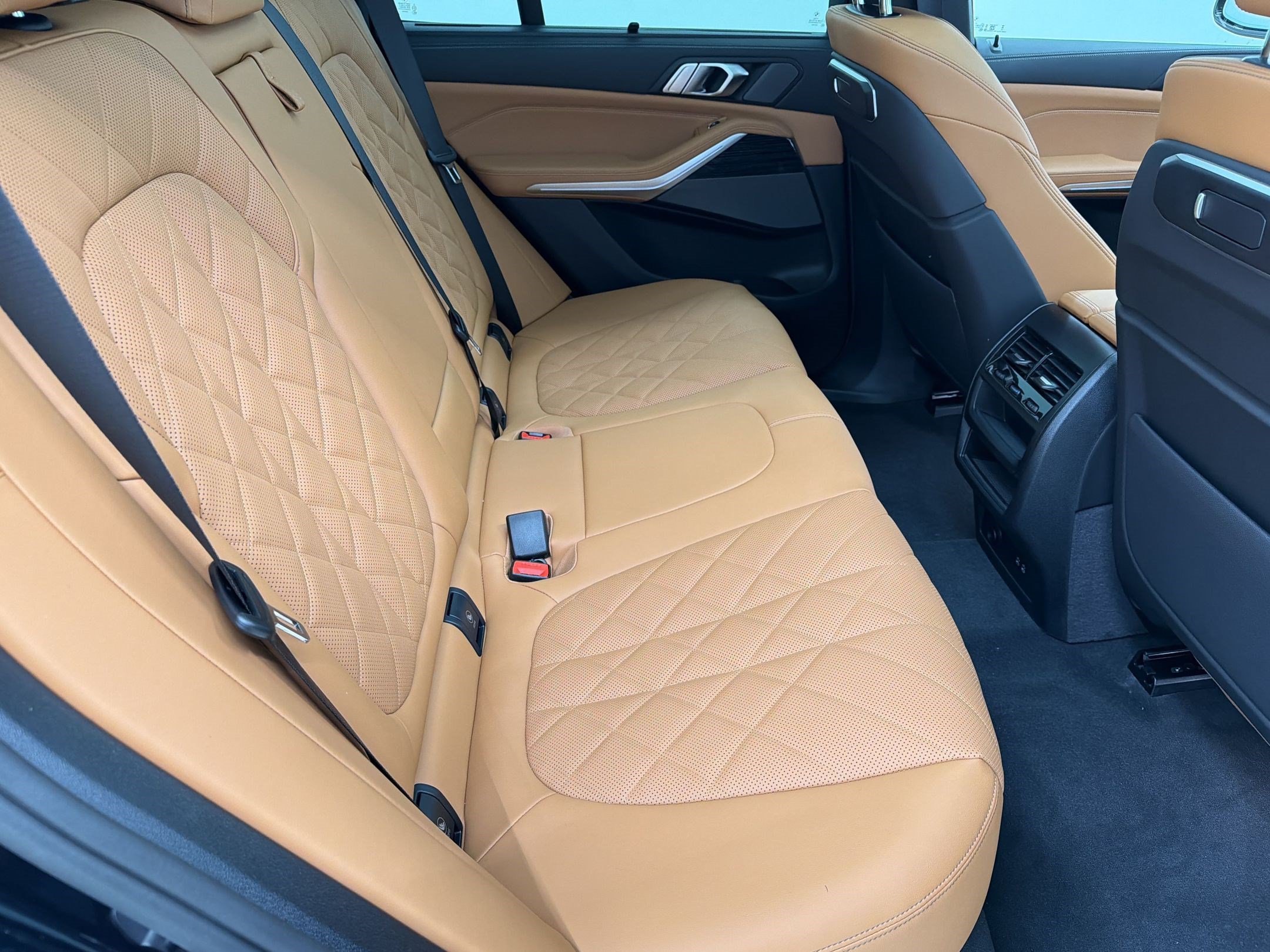 New 2026 BMW X5 xDrive40i w/ M Sport Package AWD/4WD image 24
