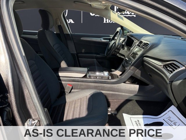 Used 2019 Ford Fusion SE FWD image 16