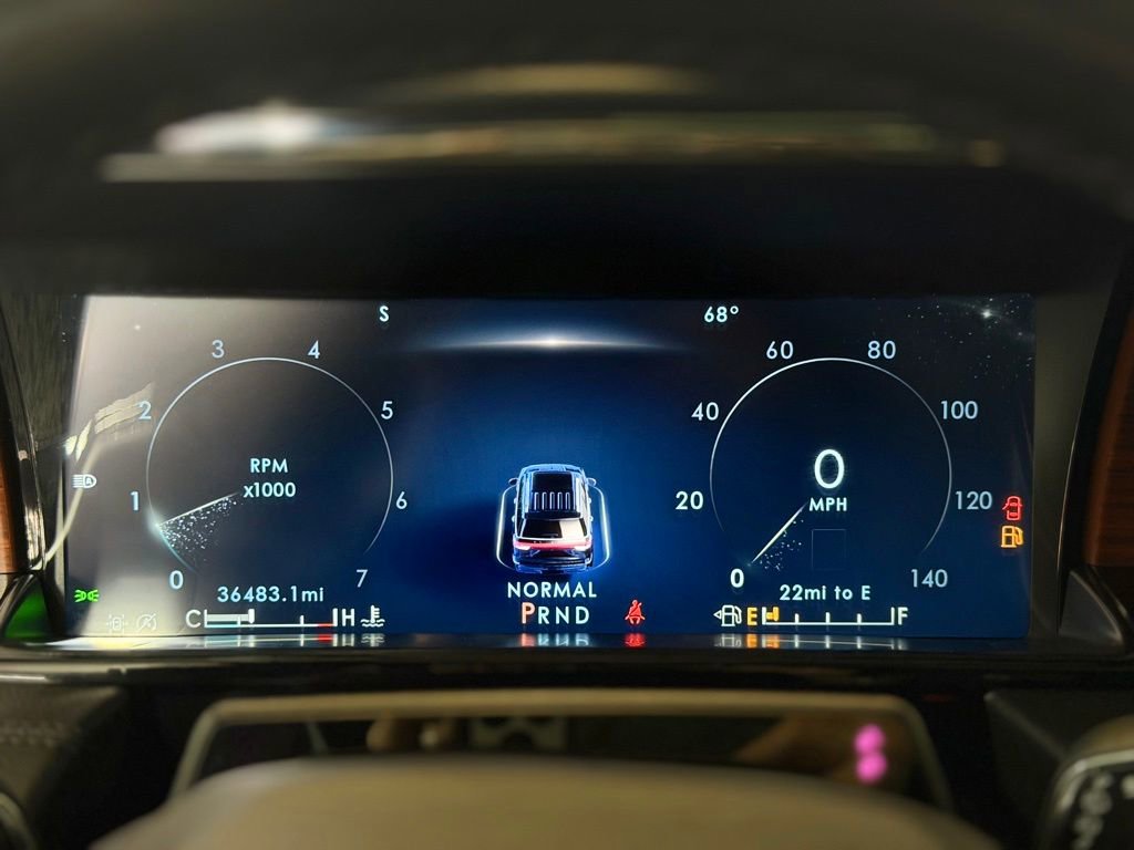 Used 2023 Lincoln Navigator Reserve image 14