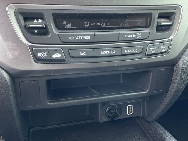 Used 2019 Honda Pilot LX image 18