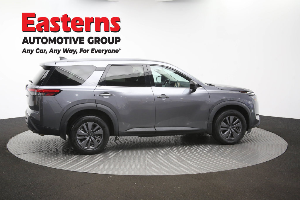 Used 2024 Nissan Pathfinder S AWD/4WD image 46
