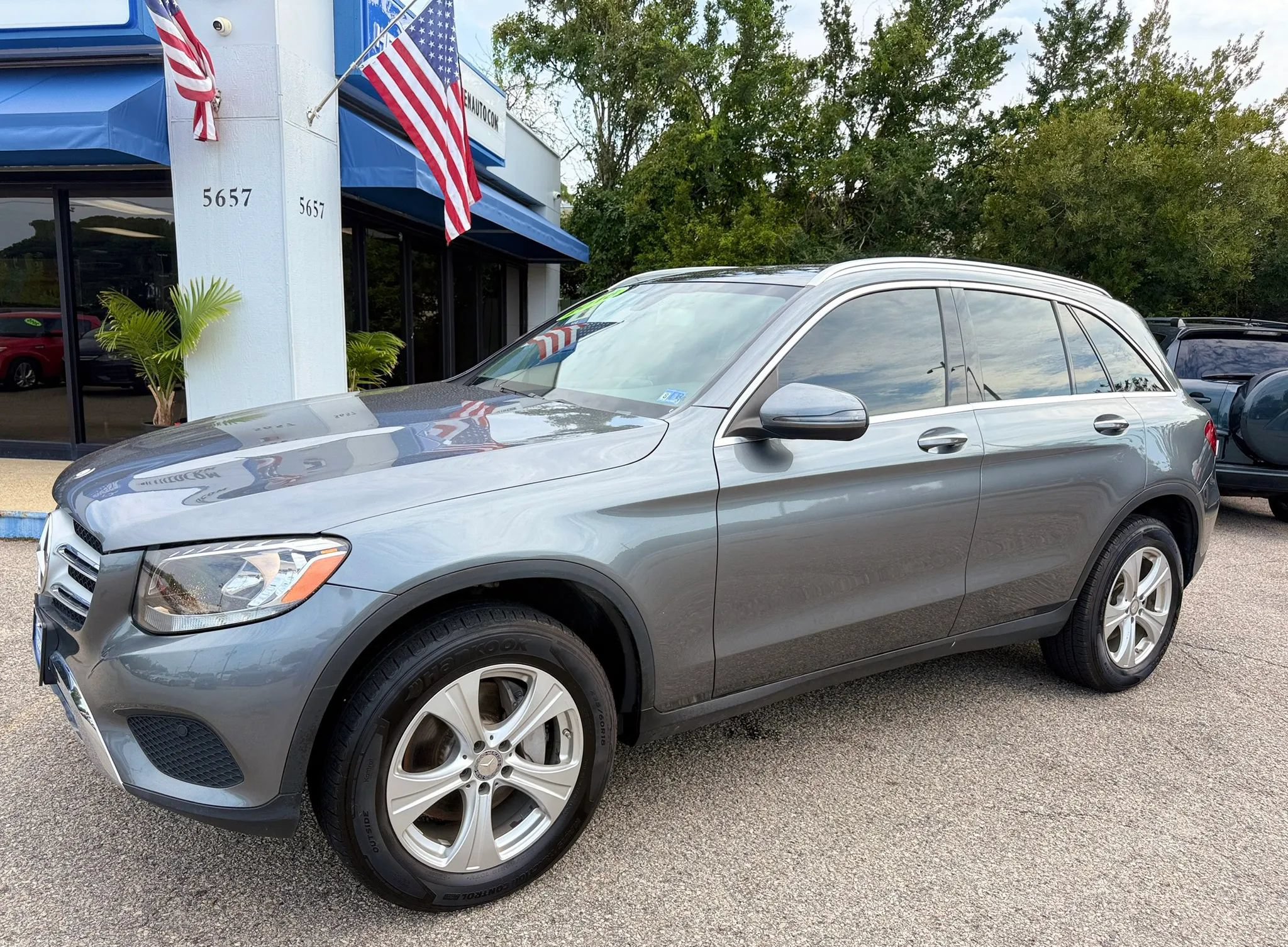 Used 2016 Mercedes-Benz GLC 300 4MATIC w/ Multimedia Package image 27