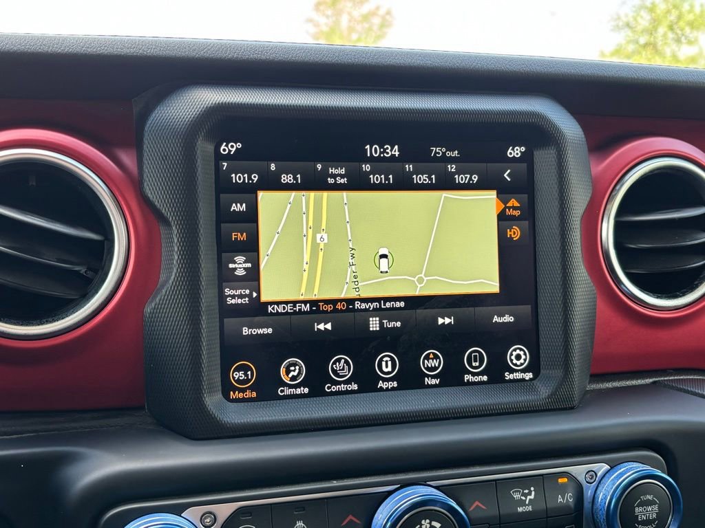 Used 2021 Jeep Gladiator Rubicon AWD/4WD image 18