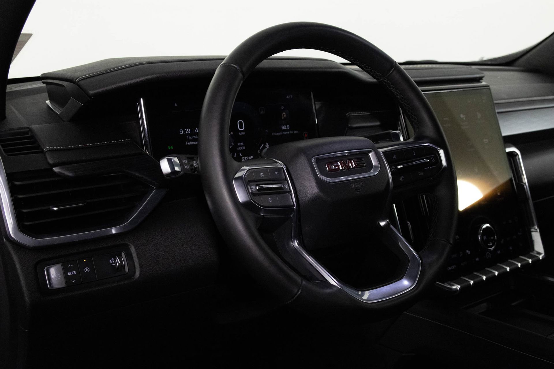 Certified 2025 GMC Acadia Elevation image 31