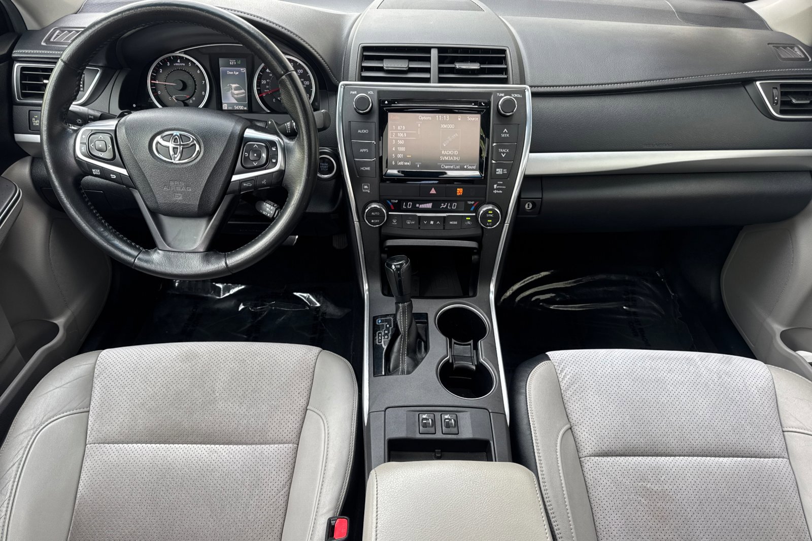 Used 2015 Toyota Camry XSE w/ Advanced Technology Package FWD image 27