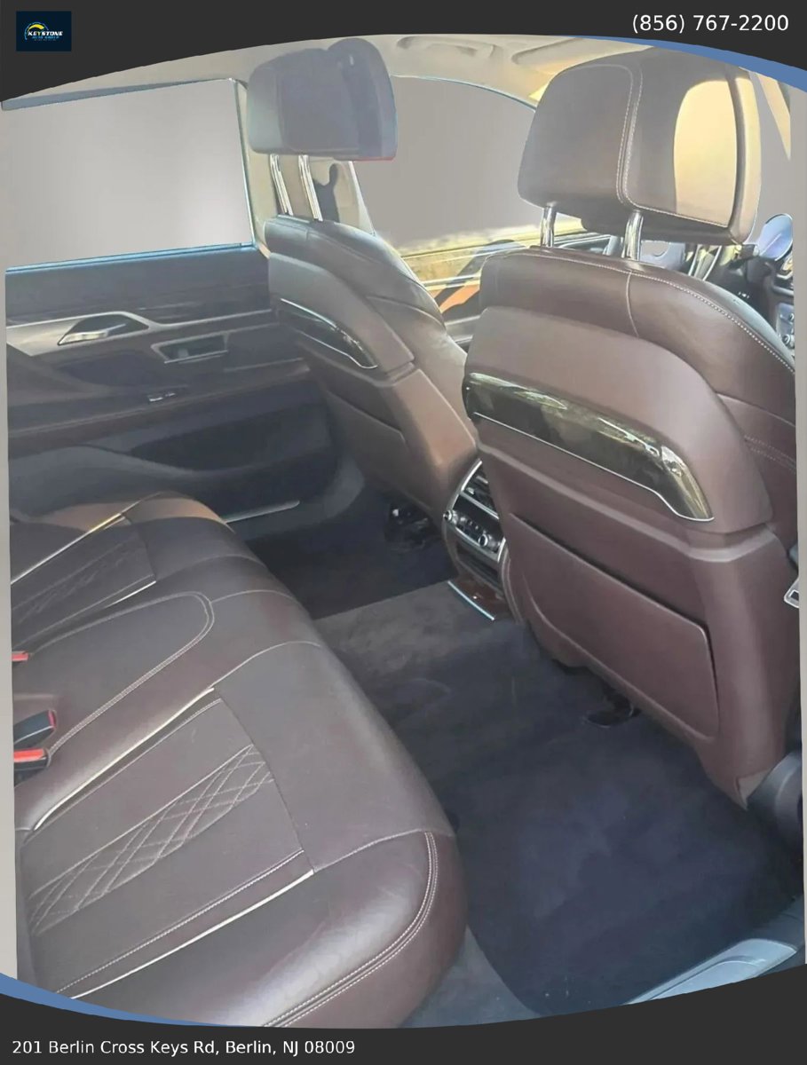 Used 2016 BMW 740i RWD image 36