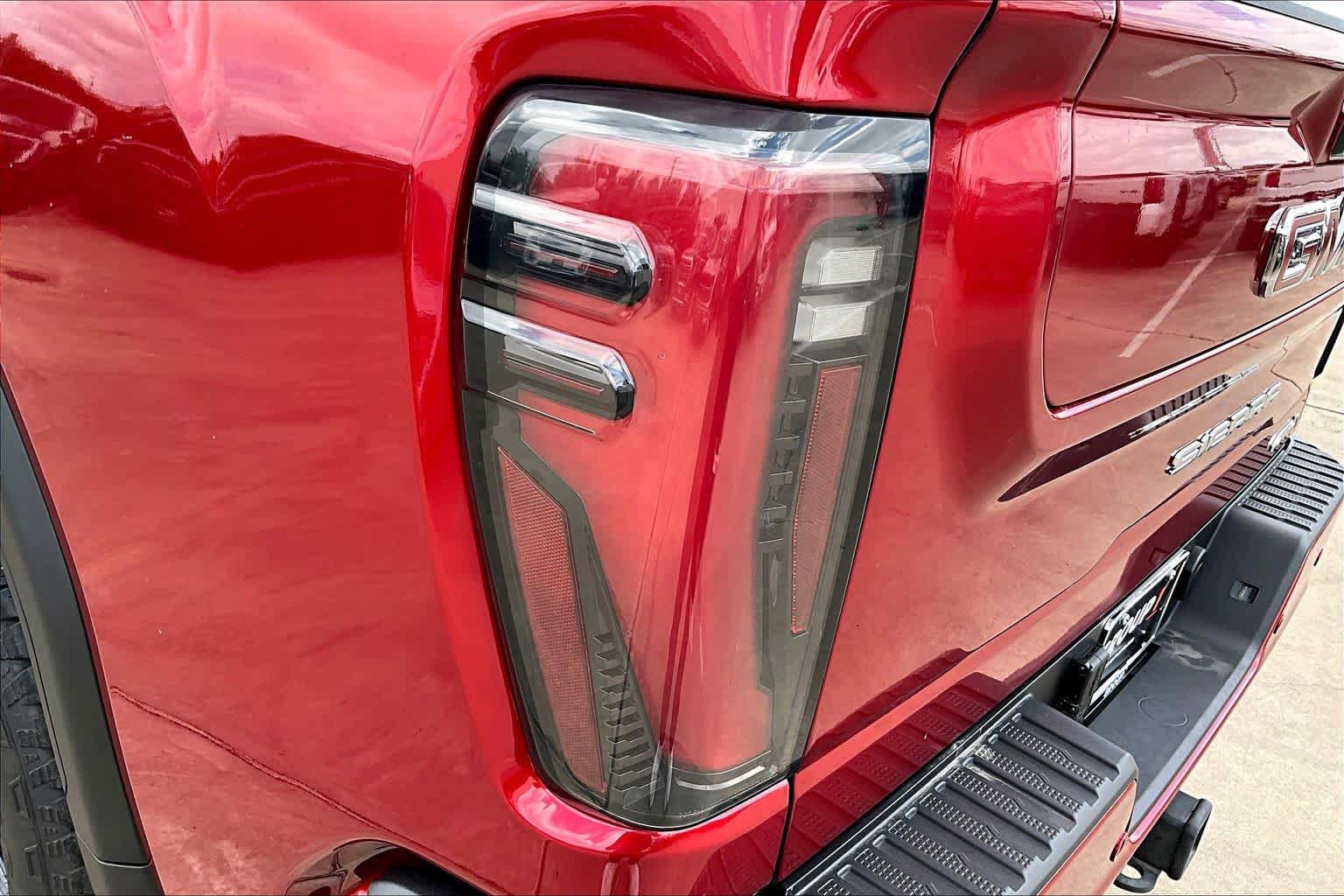 Used 2025 GMC Sierra 2500 AT4 w/ AT4 Premium Plus Package AWD/4WD image 29