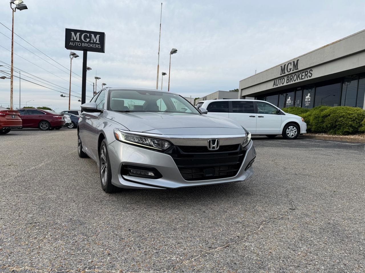 Used 2018 Honda Accord EX-L image 2