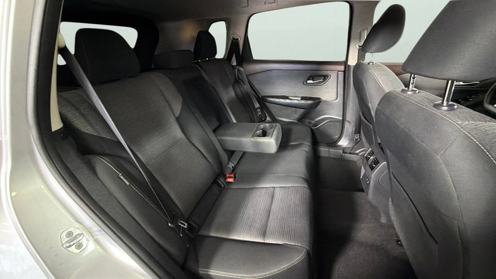 Used 2021 Nissan Rogue SV FWD image 29