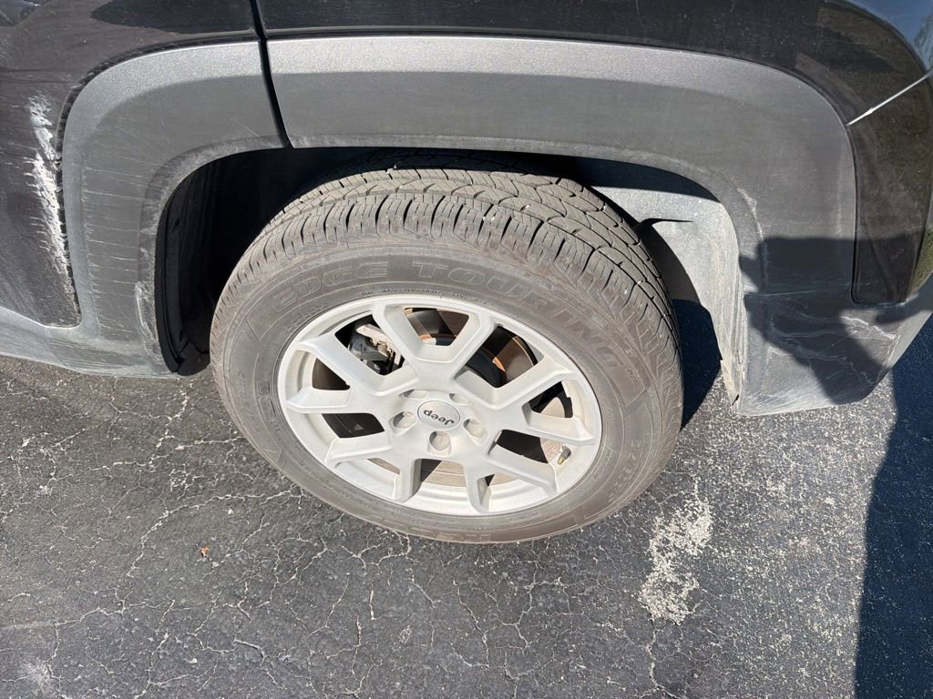 Used 2022 Jeep Renegade Latitude w/ Convenience Group image 14