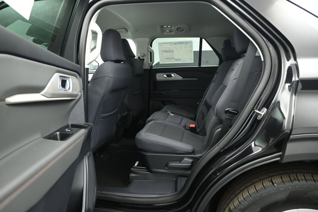 New 2026 Ford Explorer Active RWD image 19