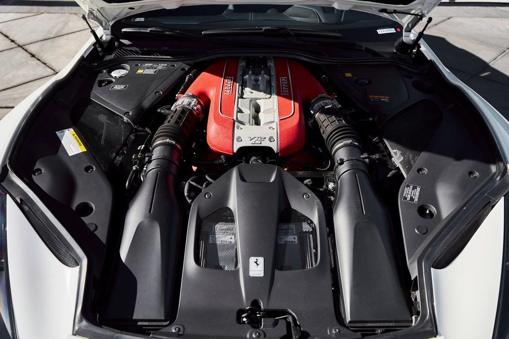 Used 2019 Ferrari 812 Superfast image 12