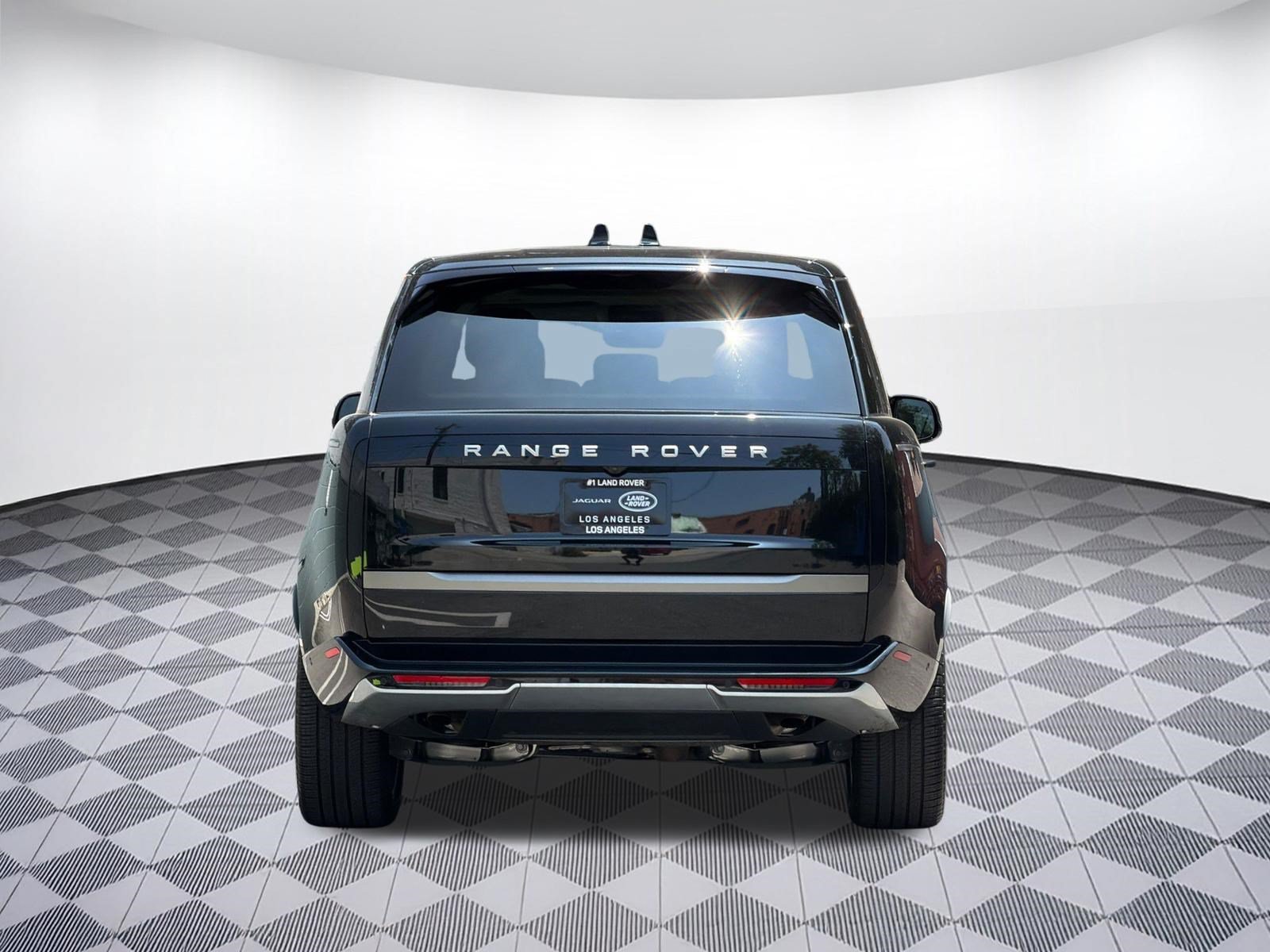 Certified 2025 Land Rover Range Rover SE AWD/4WD image 10