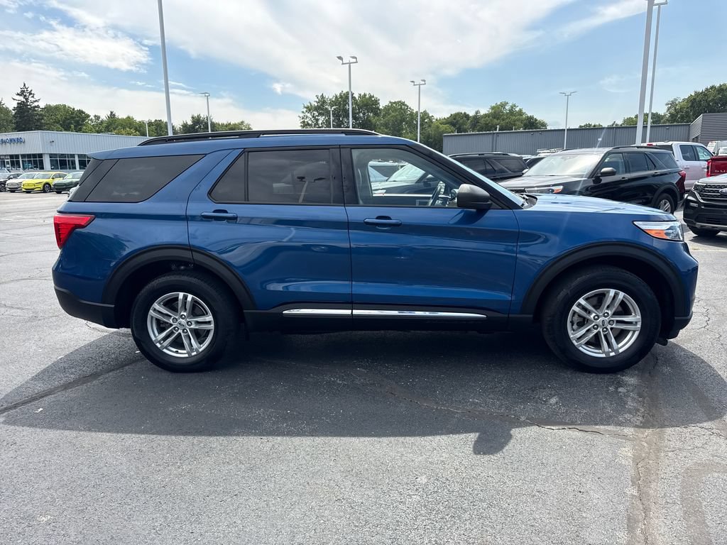 Used 2023 Ford Explorer XLT w/ Equipment Group 202A AWD/4WD image 6