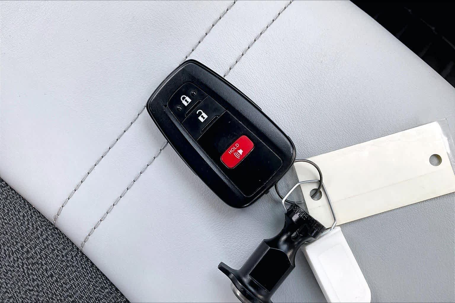 Used 2019 Toyota Corolla XSE FWD image 13