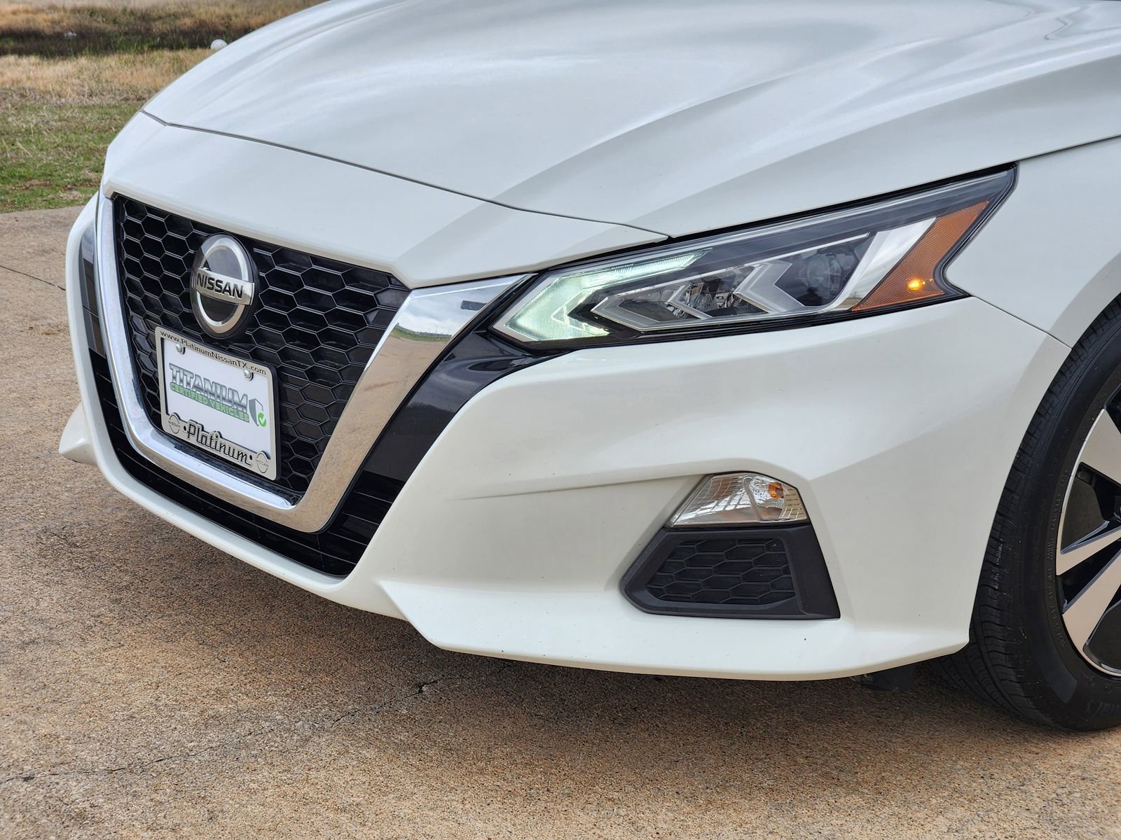 Used 2022 Nissan Altima 2.5 SV w/ SV Premium Package image 10