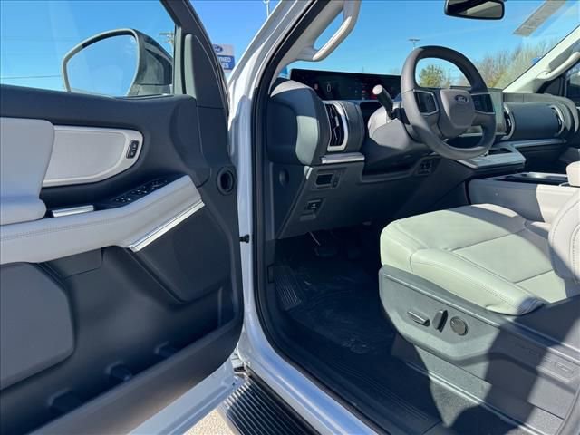 New 2026 Ford Expedition Active RWD image 15