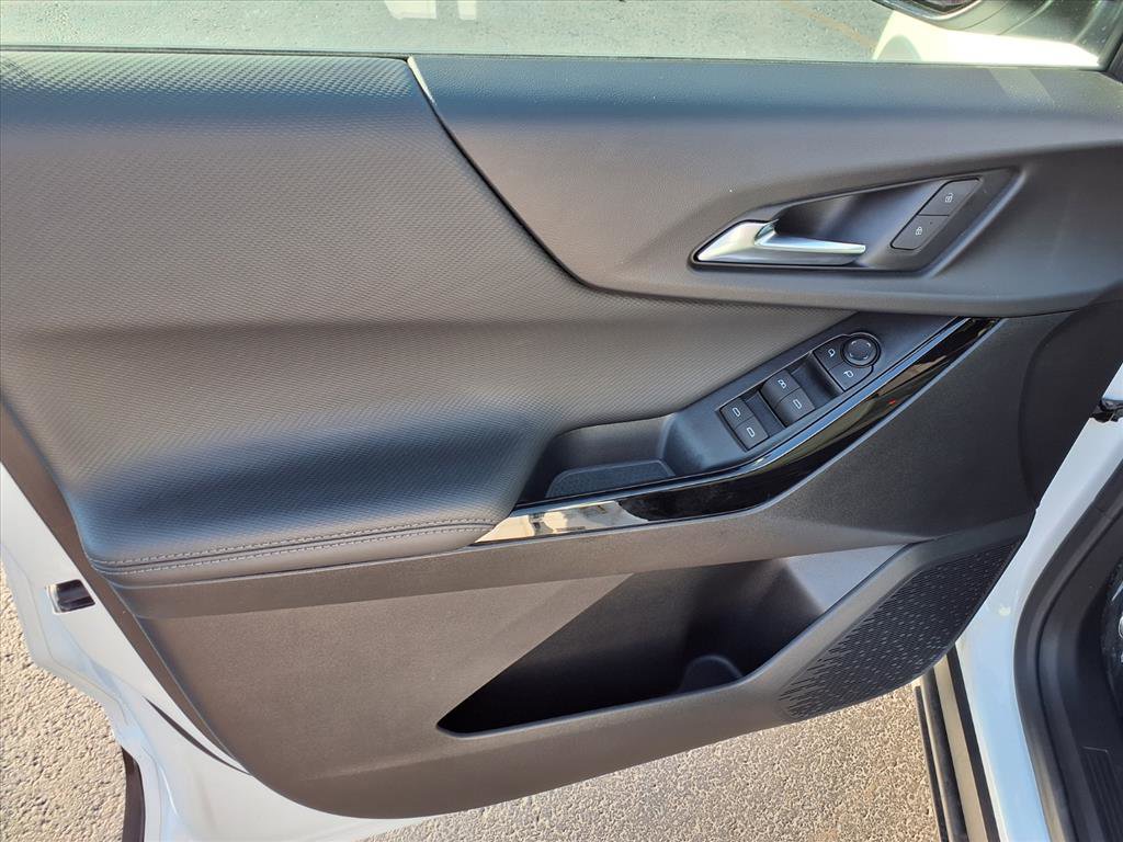 Used 2025 Chevrolet Equinox LT image 17
