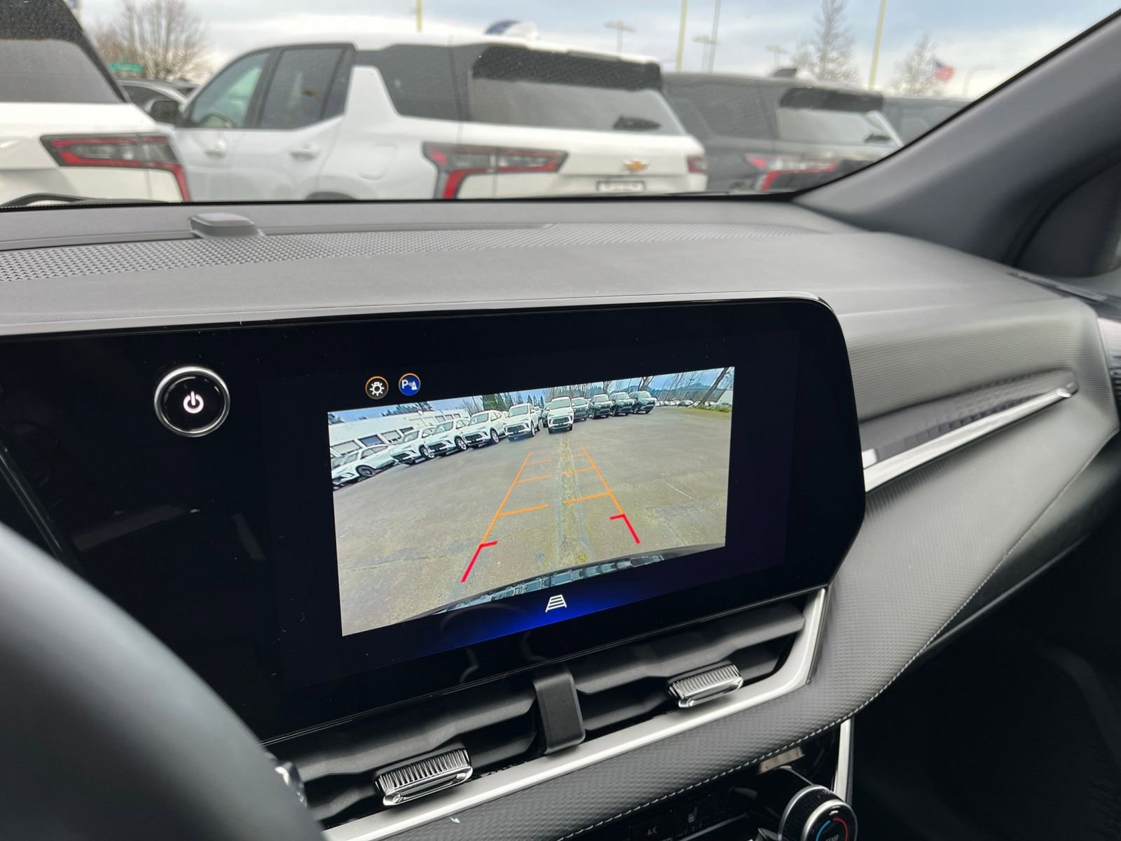 Used 2025 Chevrolet Equinox LT image 18