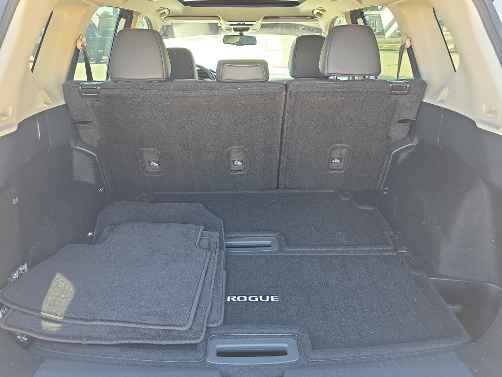 Used 2024 Nissan Rogue SL w/ SL Premium Package FWD image 13