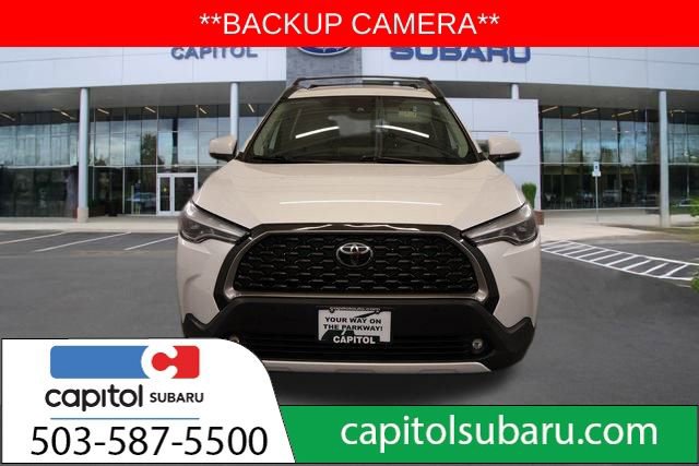 Used 2022 Toyota Corolla Cross XLE image 8