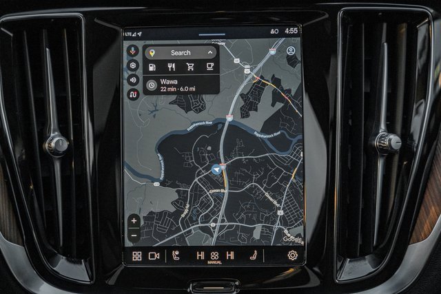 Used 2023 Volvo V60 B5 Cross Country Plus image 23