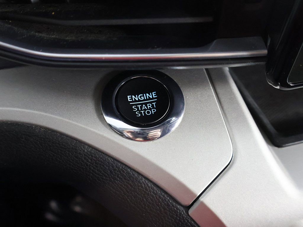 Used 2022 Ford Explorer XLT w/ Equipment Group 202A image 42