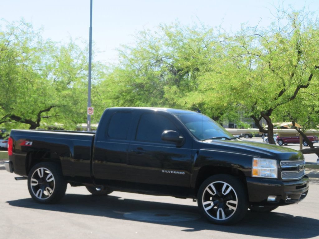 Used 2013 Chevrolet Silverado 1500 LT w/ All-Star Edition RWD image 4