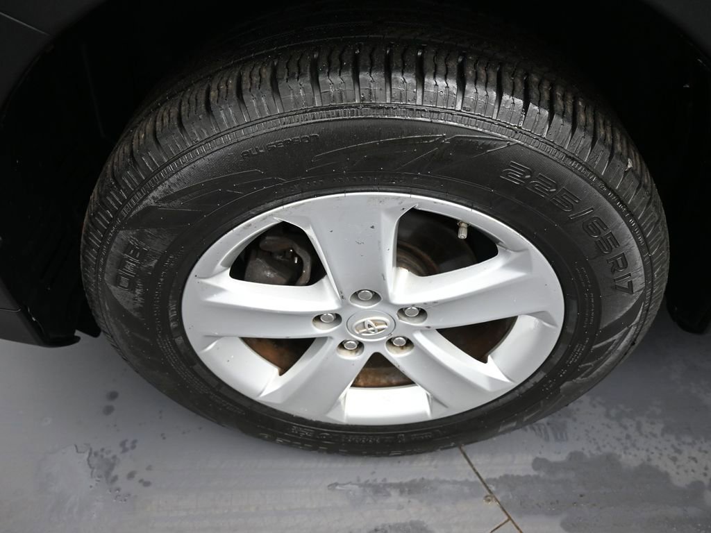 Used 2014 Toyota RAV4 XLE image 14