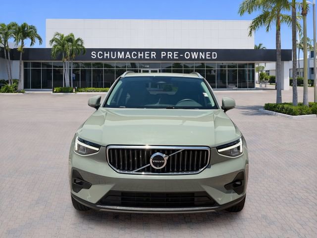 Used 2024 Volvo XC40 B5 Plus AWD/4WD image 2