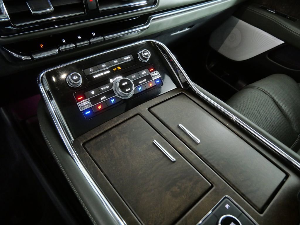 Certified 2022 Lincoln Navigator Black Label image 20