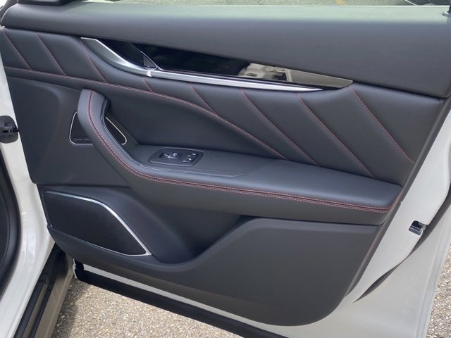 New 2024 Maserati Levante GT Ultima image 34