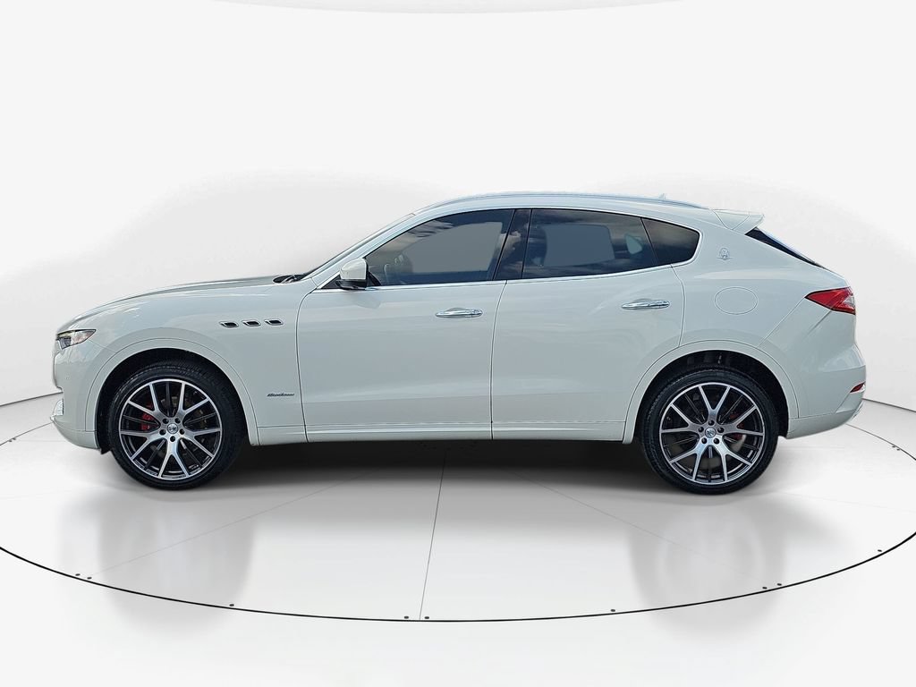Used 2019 Maserati Levante GranLusso AWD/4WD image 10