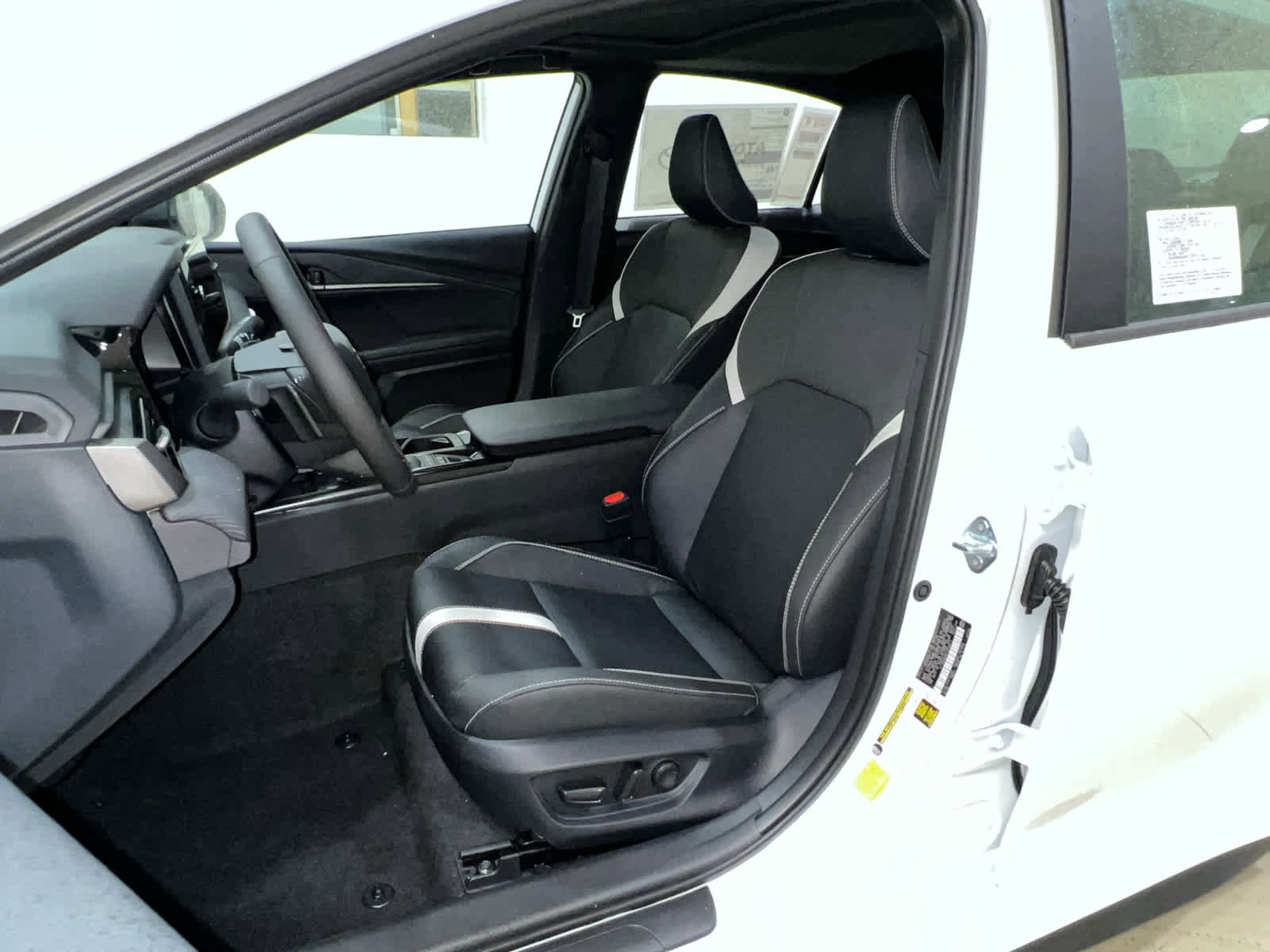 New 2026 Toyota Camry Hybrid w/ Multimedia Upgrade Package image 14